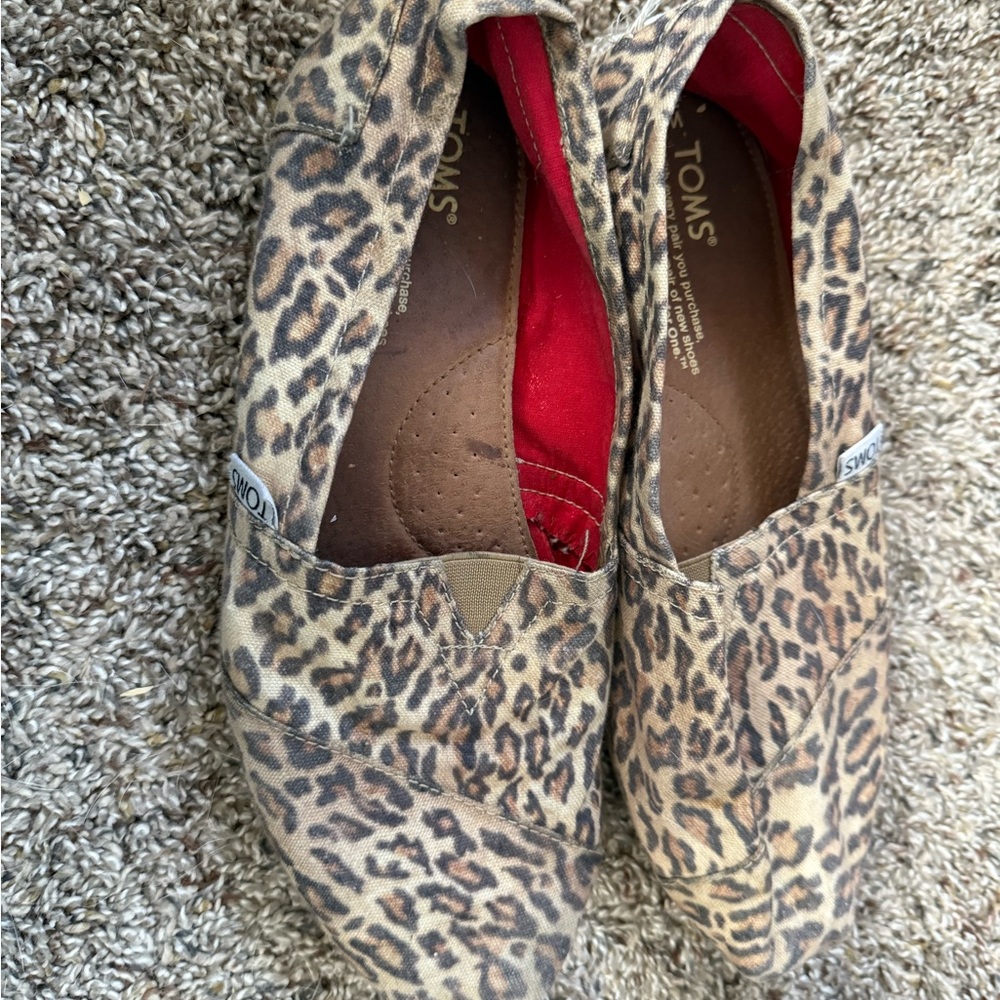 TOMS Wild Patterned Slip-Ons - Picture 2 of 7